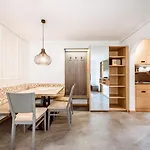 Harmls Aparthotel