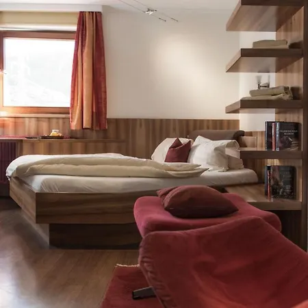 Harmls Aparthotel 3*