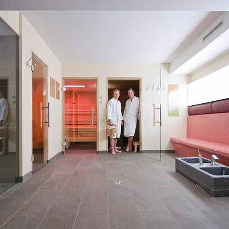 Harmls Aparthotel 3*