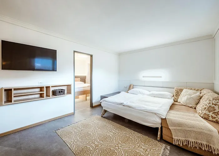 Harmls Aparthotel 3*